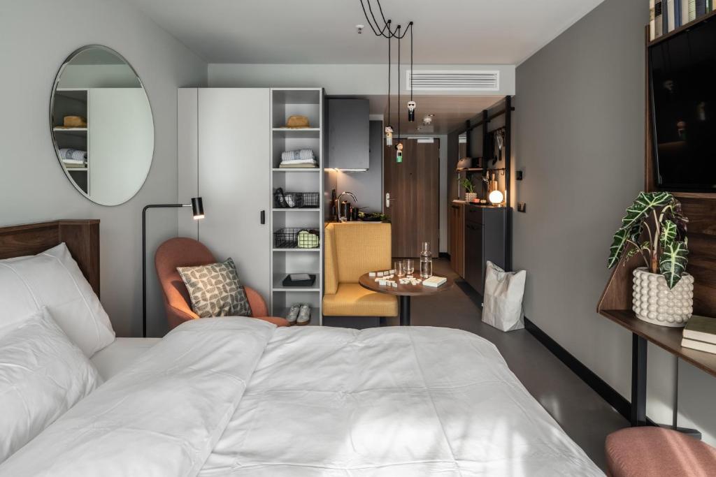 Revo Munich - Resim 7