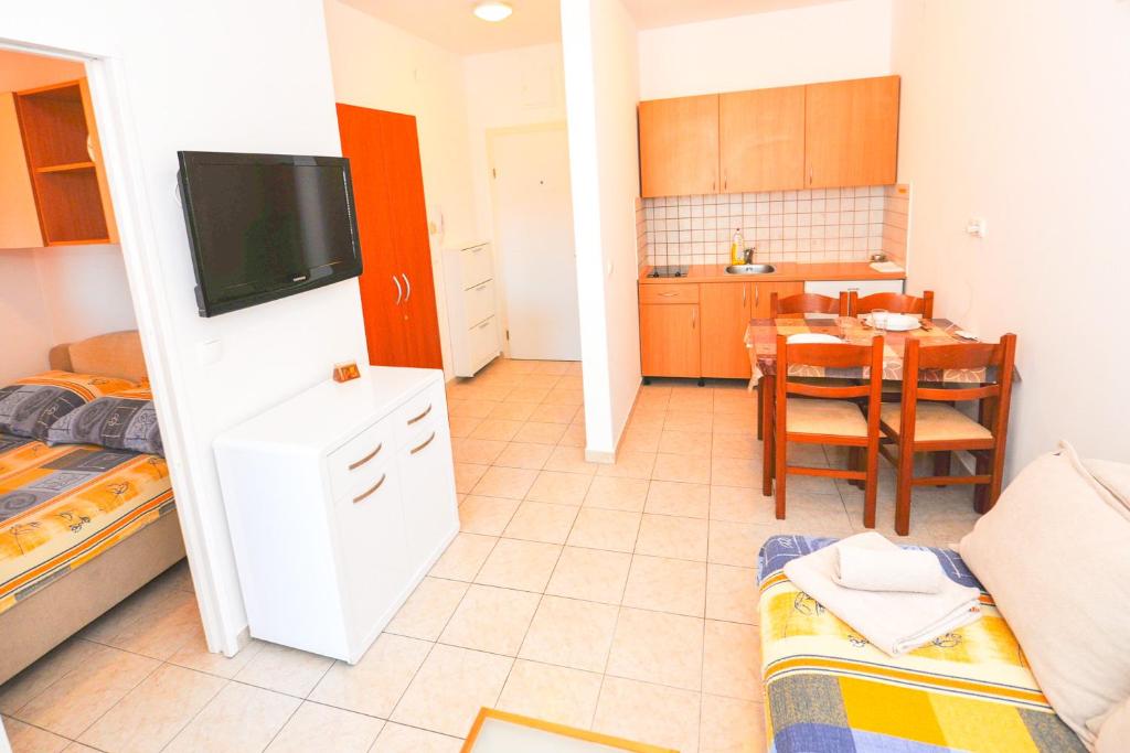 Kuchyň nebo kuchyňský kout v ubytování Apartment Marin