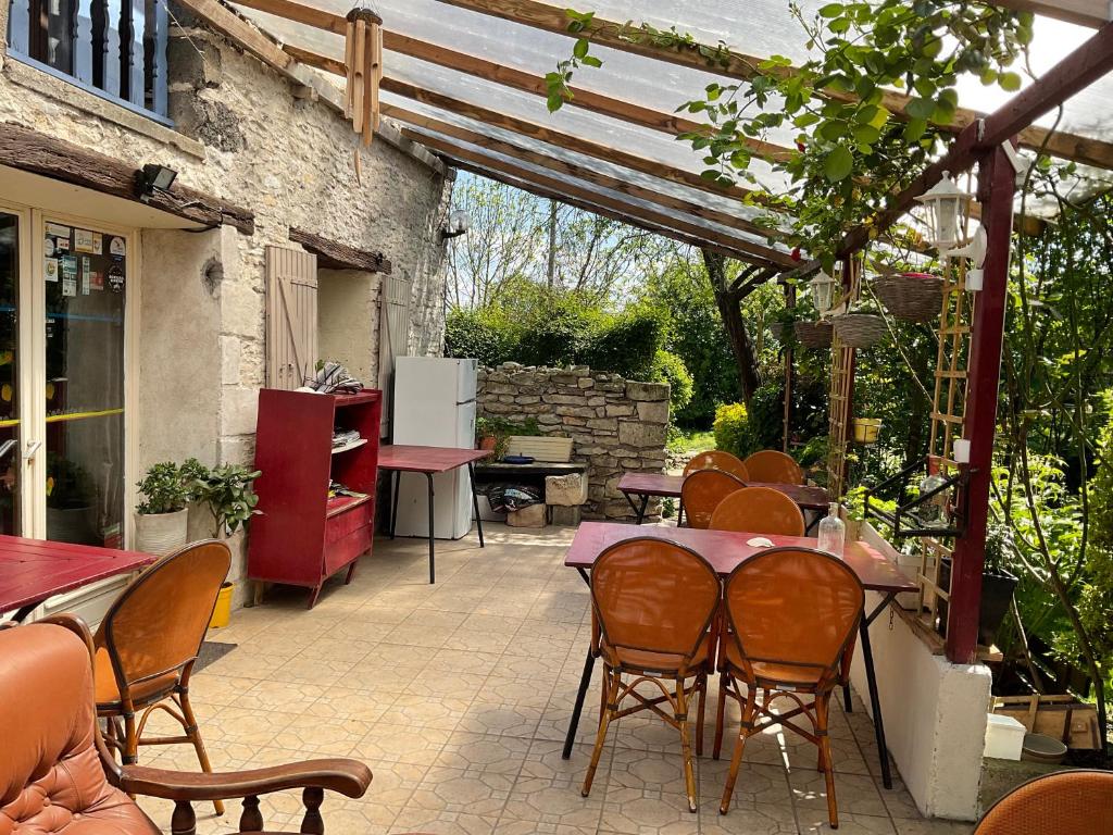 Chambres, Table d'Hôtes et Gites Les Mesanges - Double Room With Shared Bathroom