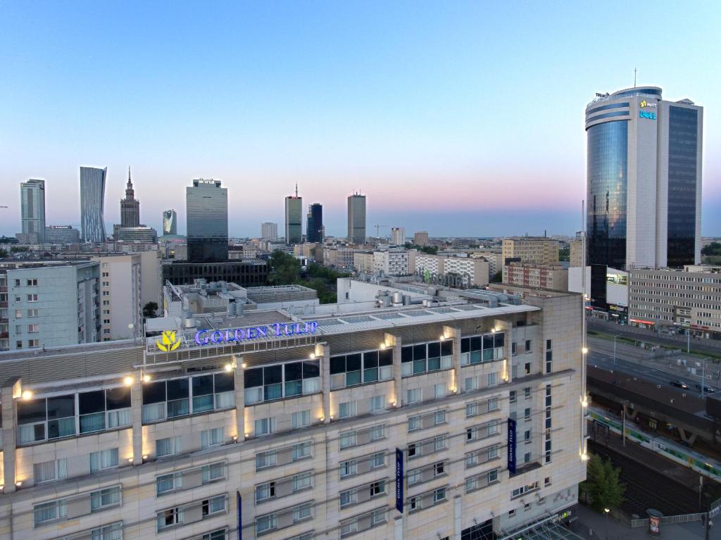Golden Tulip Warszawa Centrum - Resim 8