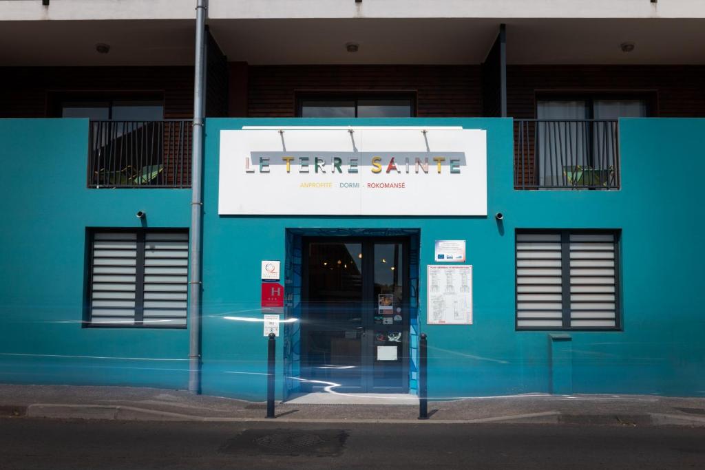 Fotografie z fotogalerie ubytování HÔTEL LE TERRE SAINTE v destinaci Saint-Pierre