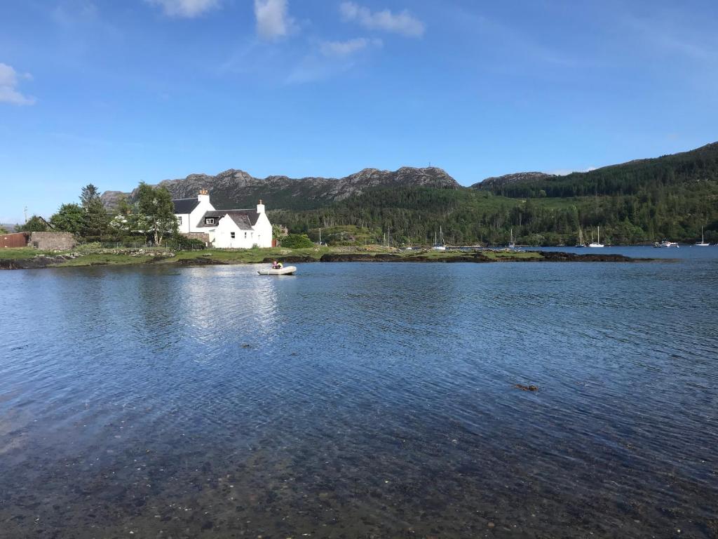 24 Harbour Street, Plockton - Stunning sea views & private garden