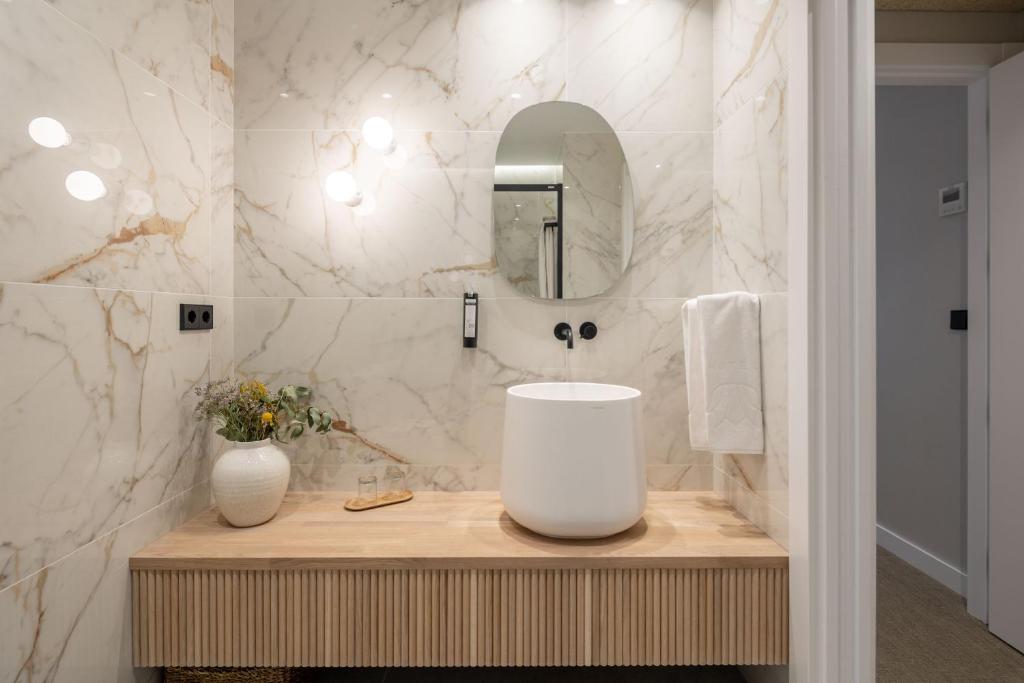 NIREA HOTEL, Vitoria-Gasteiz – Updated 2022 Prices