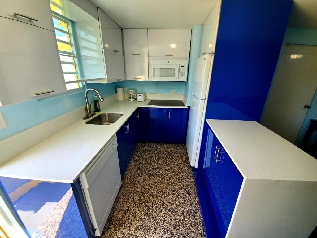 Apartment Barbosa Catano Unit 6, Sleeps 3 Large Ocean View Near Ferry