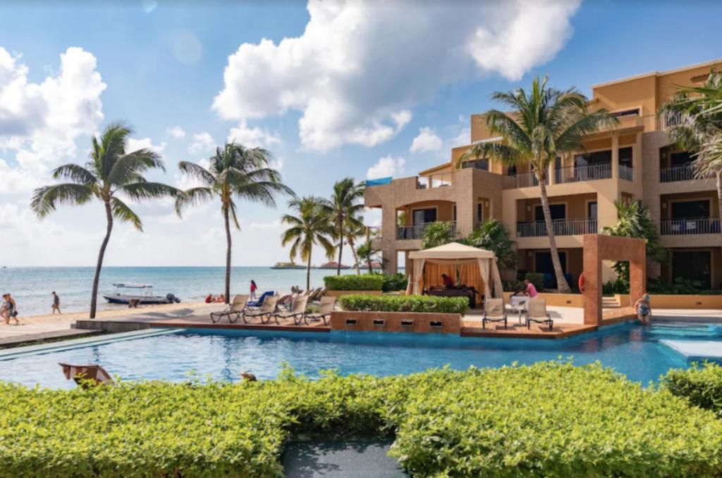 Oceanfront Penthouse Condo With Private Rooftop Pool El Faro Coral 401 ...