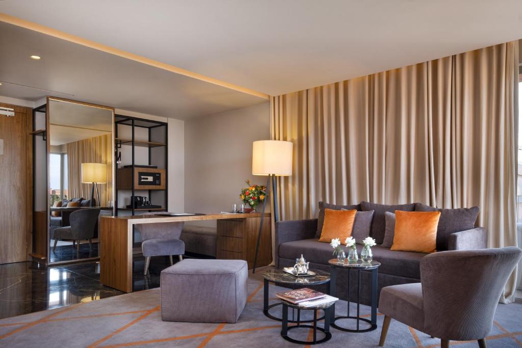 Posezení v ubytování Hotel Jadali & Spa