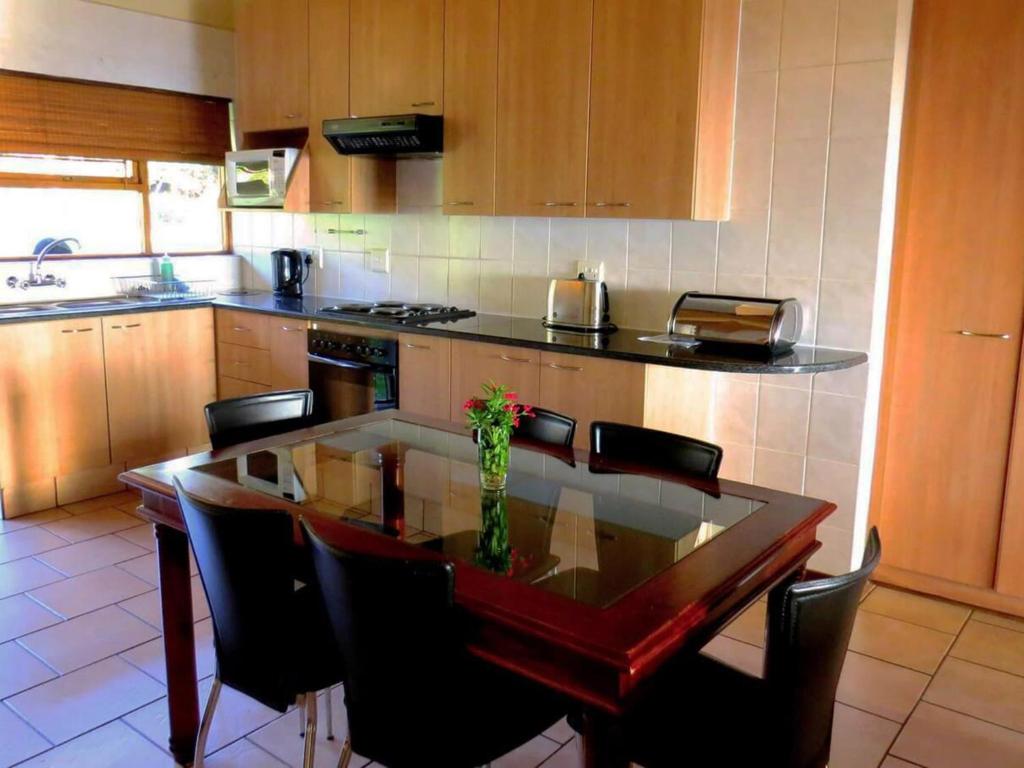 Crystal Springs Mountain Lodge - Two Bedroom Apartment With Patio