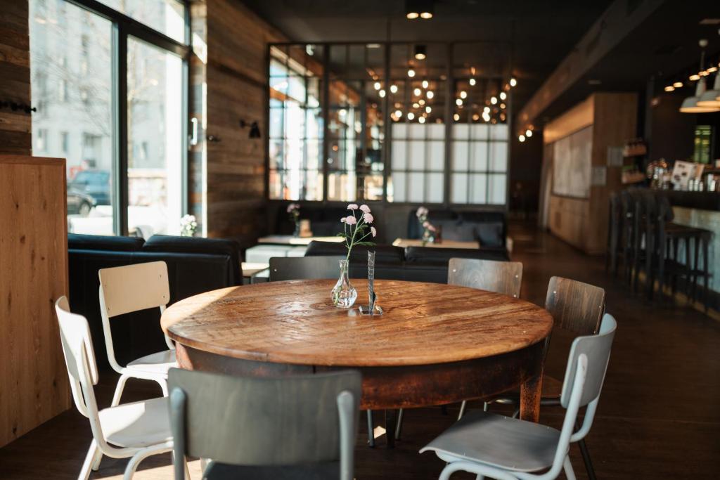 Coffee Fellows Hotel München-Freiham - Resim 29