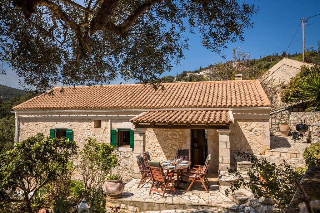 The building in which the holiday home is located