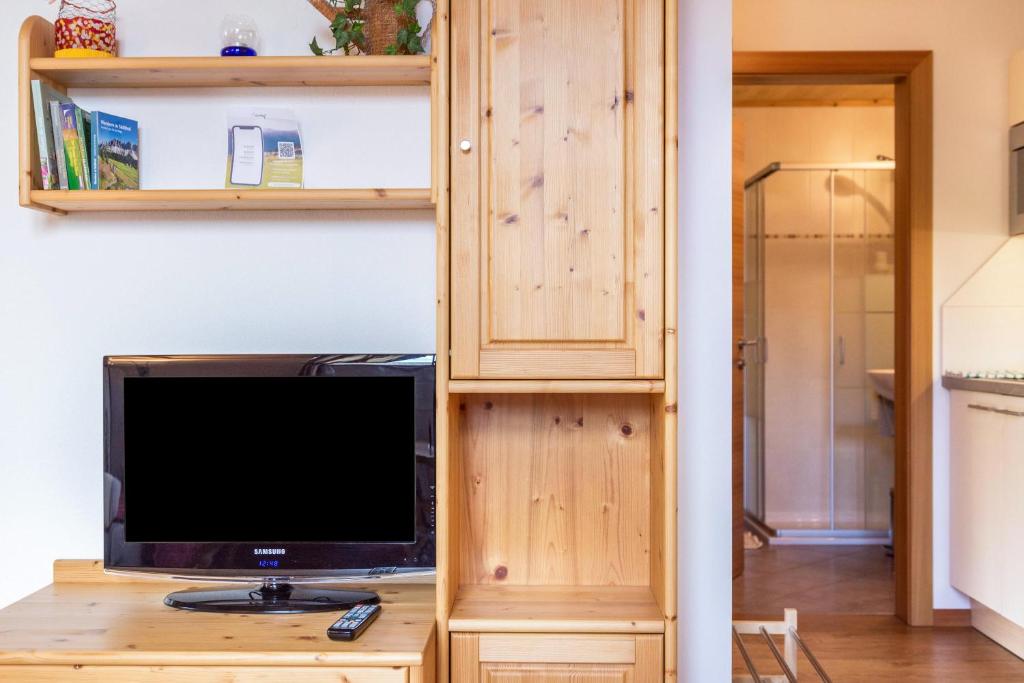 TV a/nebo společenská místnost v ubytování Huberhof App Rubens
