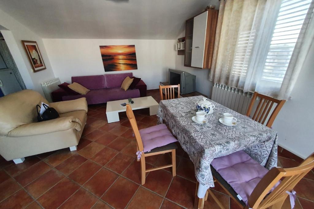 Posedenie v ubytovaní Apartment Relax for max 5 persons Funtana close to the beach