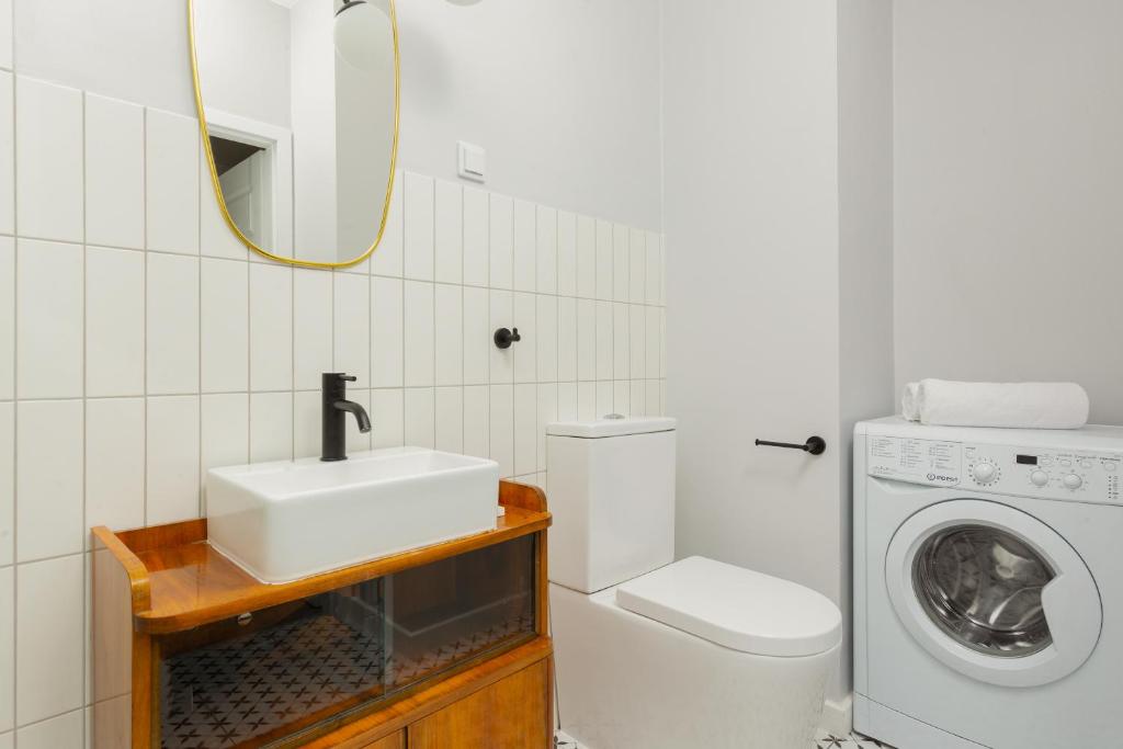 Kúpeľňa v ubytovaní Forum Wola Jana Kazimierza Apartment by Noclegi Renters