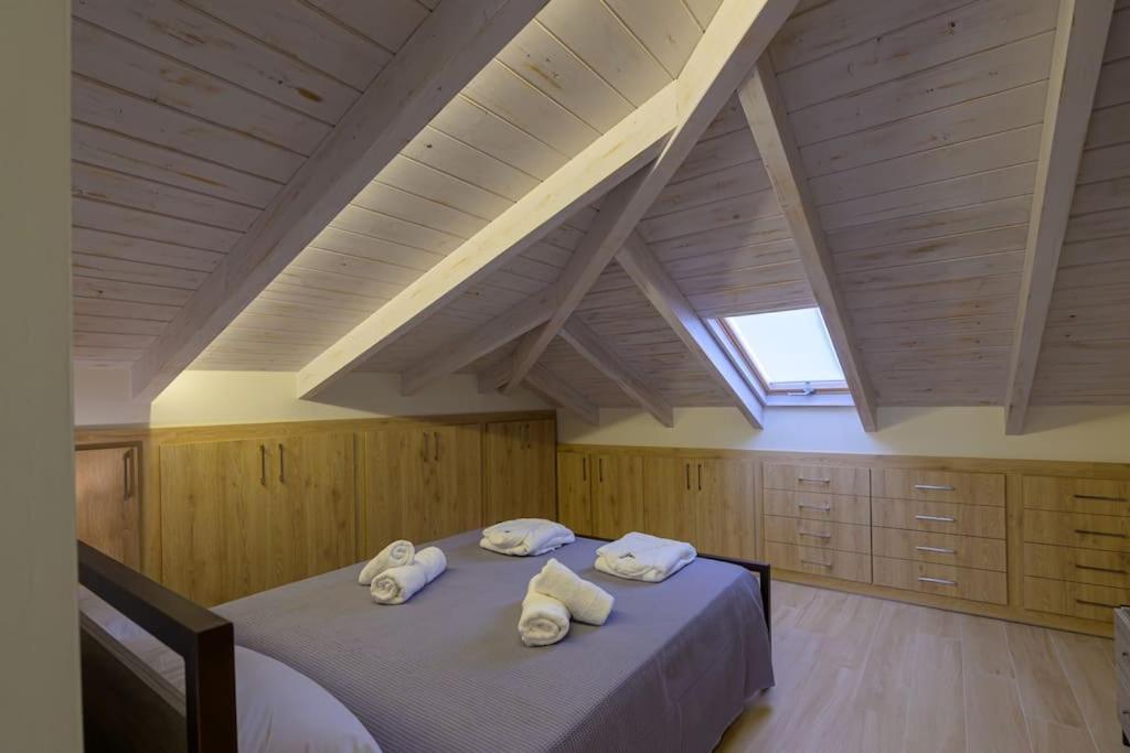Posteľ alebo postele v izbe v ubytovaní Contemporary Attic
