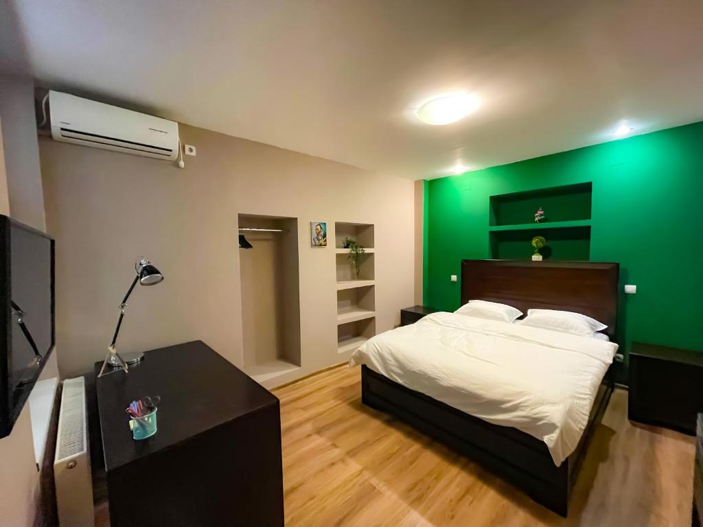 Cool Flat With Hot Tub In The Old Town