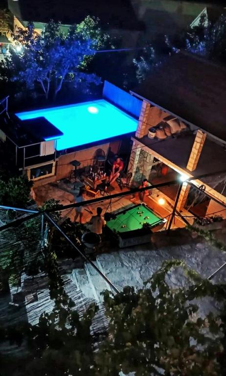 Piscina a Apartmani Ninić o a prop
