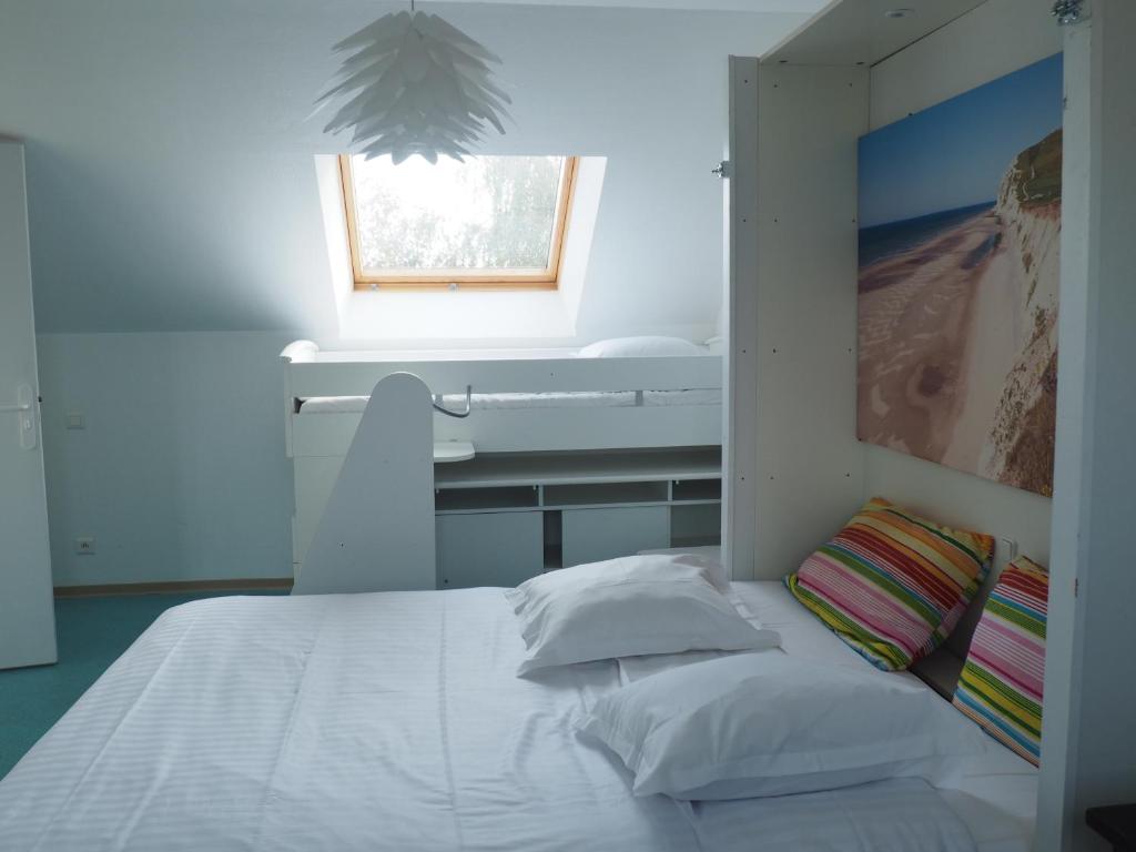 Postel nebo postele na pokoji v ubytování Hôtel Le Vivier WISSANT - Rivière