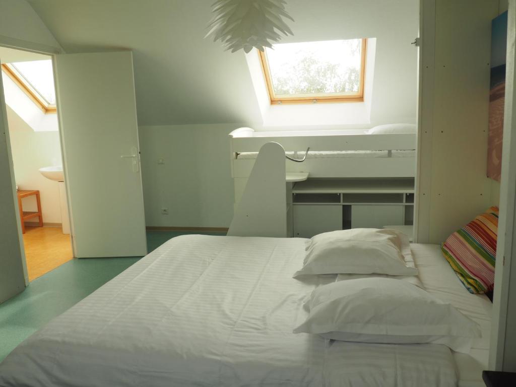 Postel nebo postele na pokoji v ubytování Hôtel Le Vivier WISSANT - Rivière