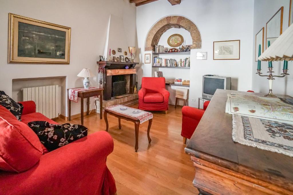 Ogni finestra è un quadro - appartamento ad Assisi - Housity