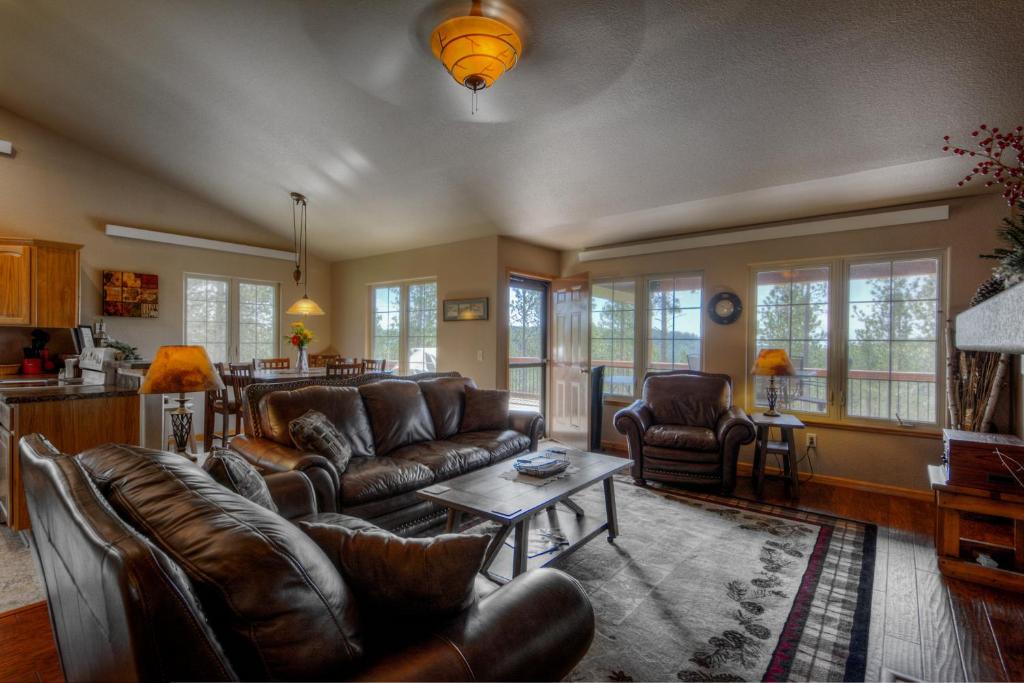 Cliffview Cabin, Nemo (updated prices 2024)