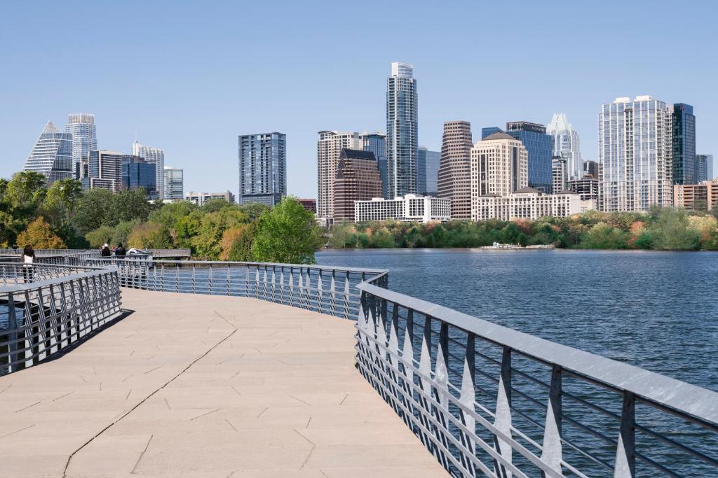 Hyatt Place Austin Downtown photo