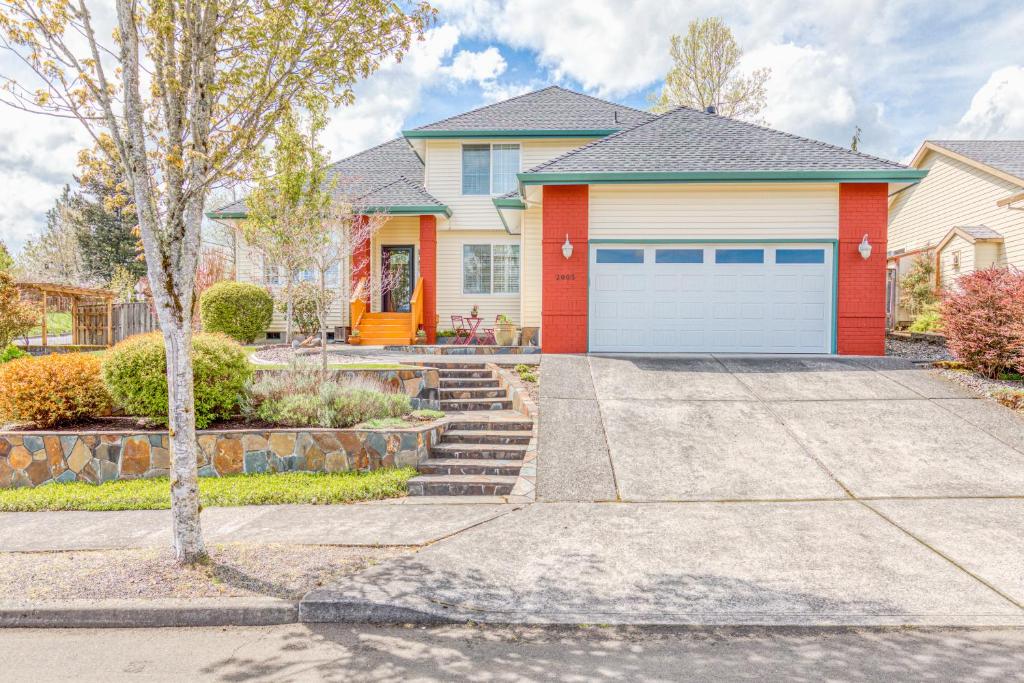 Vacation Home Troutdale Treat, OR