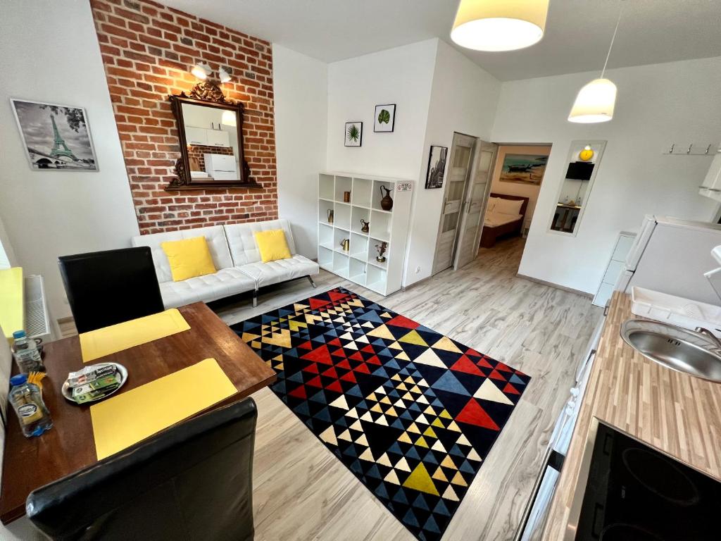 Red&Yellow Apartments Centrum - Appartement Avec Balcon