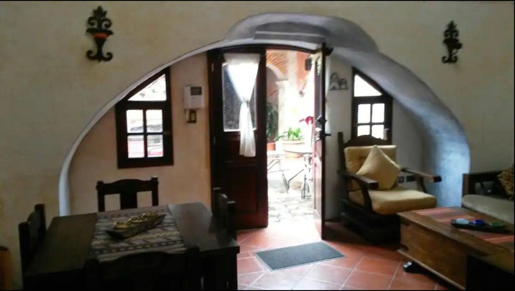 A seating area at Casita Ladrillo