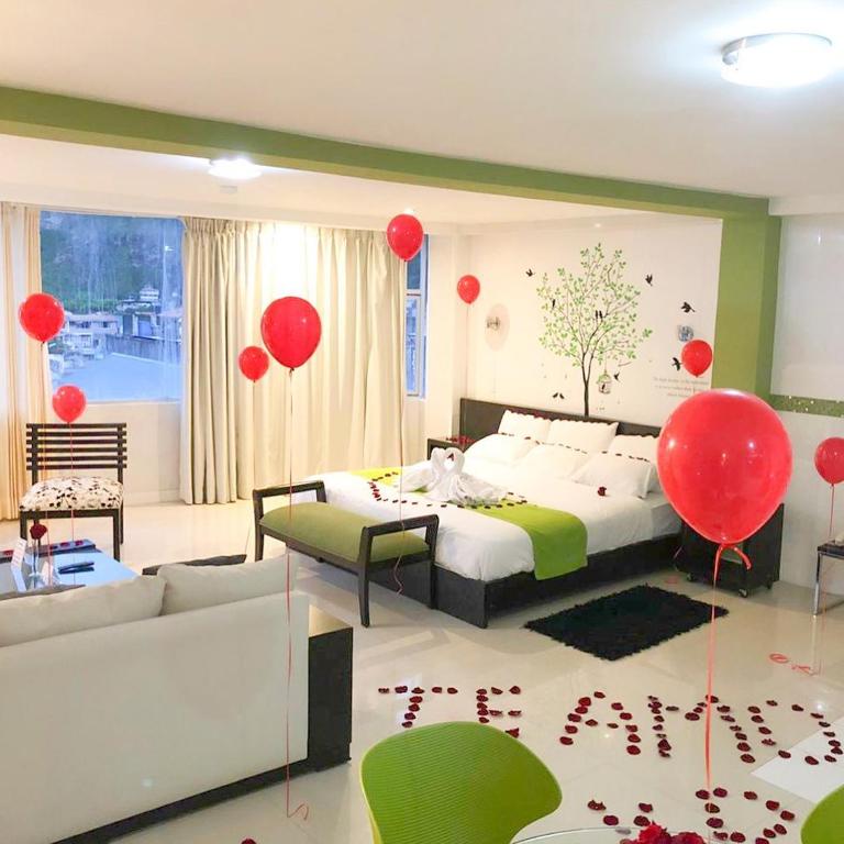 Postel nebo postele na pokoji v ubytování Destiny Hotel