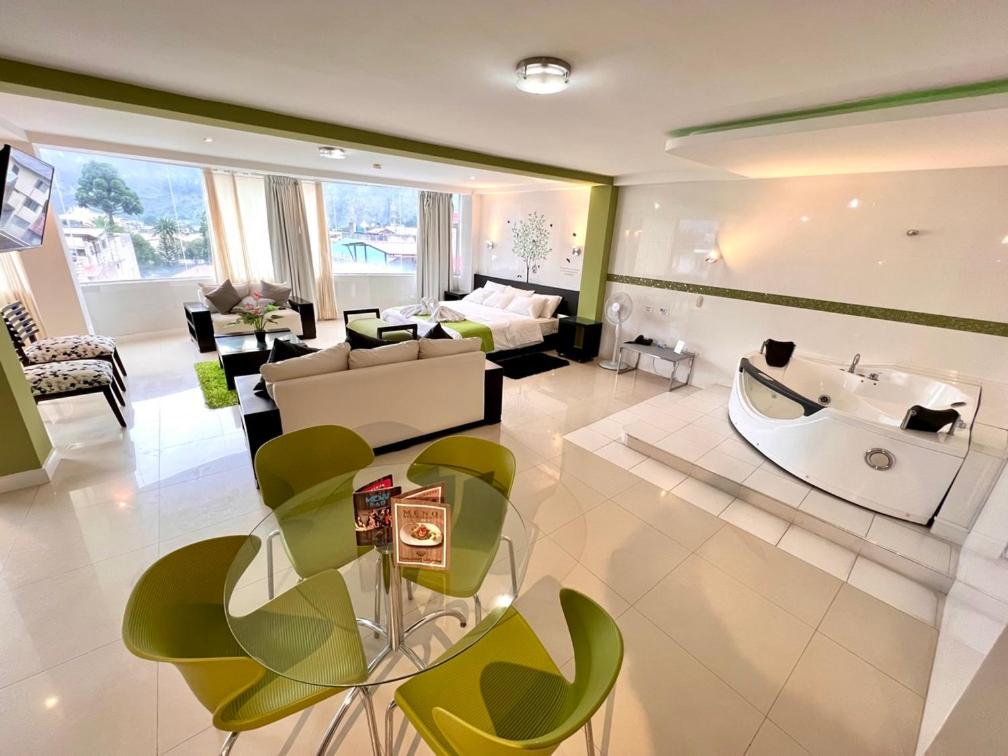 Posezení v ubytování Destiny Hotel