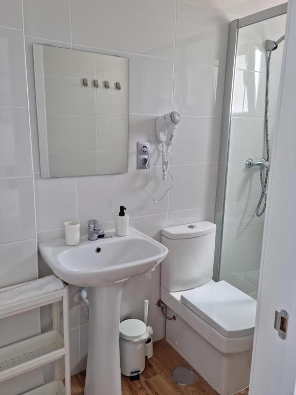 Koupelna v ubytování Hostal Nerjasol
