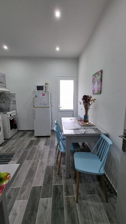 Kuchyň nebo kuchyňský kout v ubytování Villa Kipourio