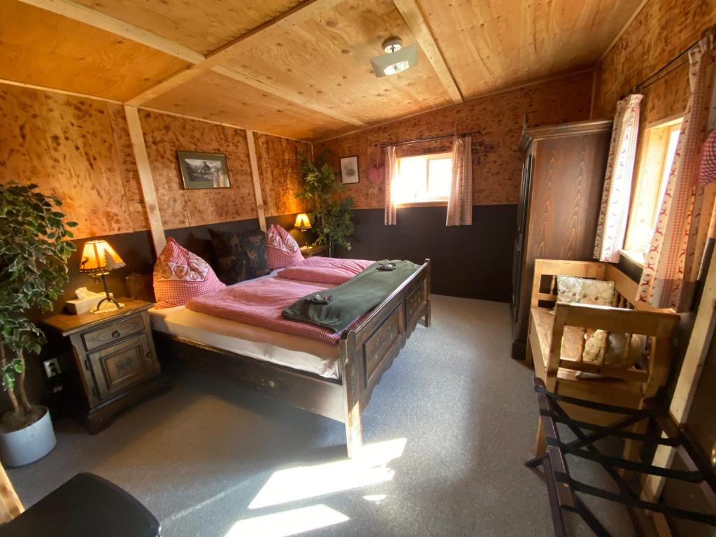 Postel nebo postele na pokoji v ubytování The Cabin