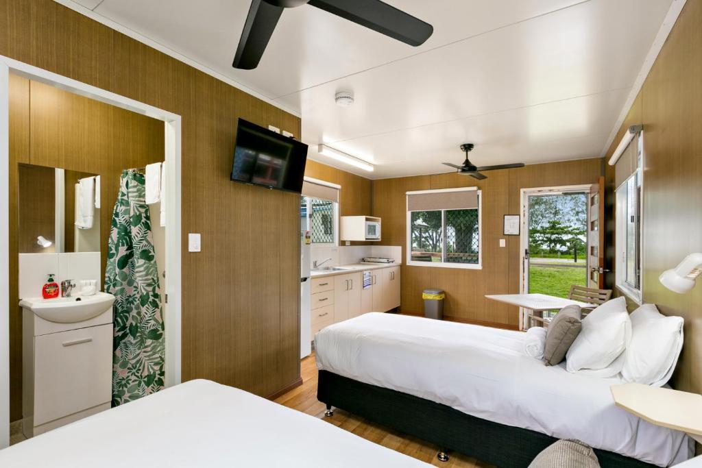 Bali Hai Child Free Holiday Park Mission Beach - Bungalow Avec Vue Sur La Mer