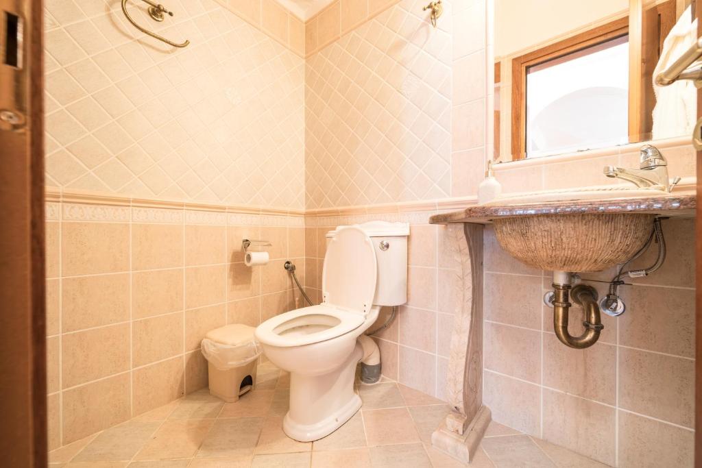 Kúpeľňa v ubytovaní Sivota view villa