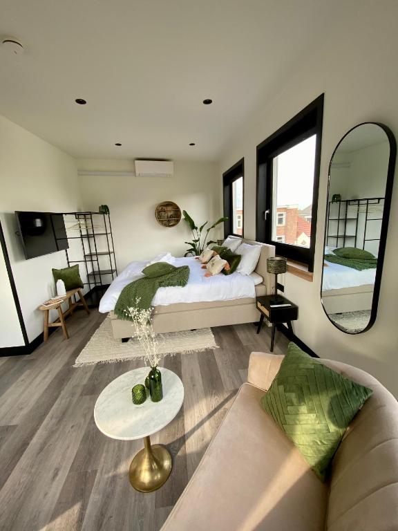 Boutique Hotel LE•BAR - Deluxe King Studio