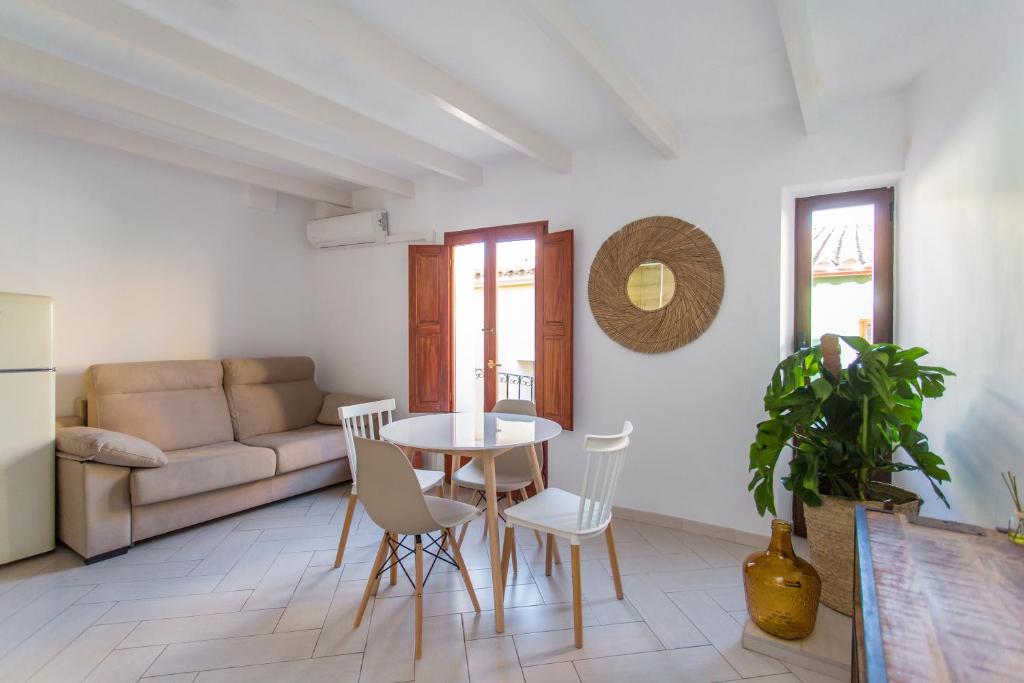 Mayor 7 by Seaward Suites - Housity