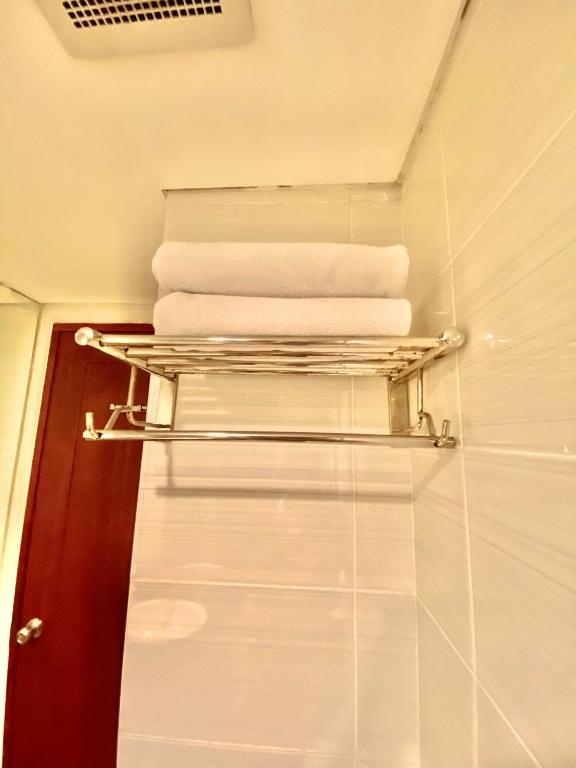 Koupelna v ubytování Sun Royal Hotel