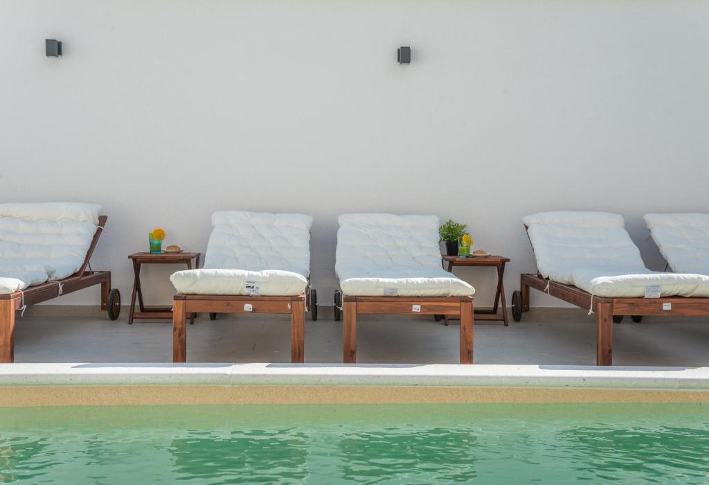 Bazén v ubytovaní Apartment Jakov with a pool alebo v jeho blízkosti
