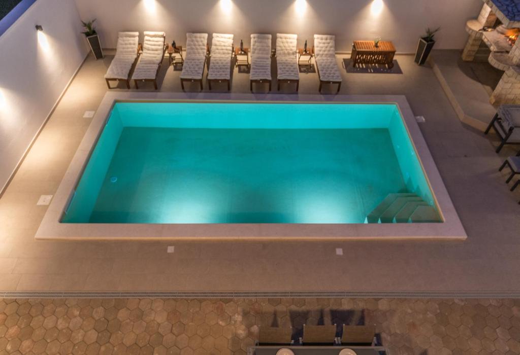 Bazén v ubytovaní Apartment Jakov with a pool alebo v jeho blízkosti