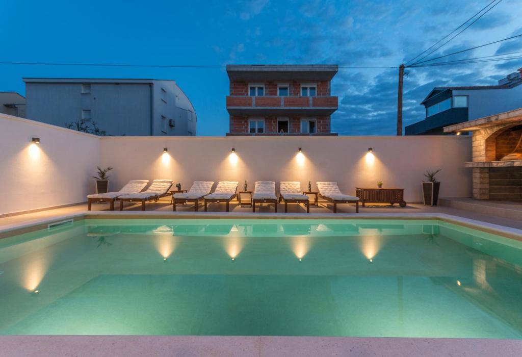 Bazén v ubytovaní Apartment Jakov with a pool alebo v jeho blízkosti