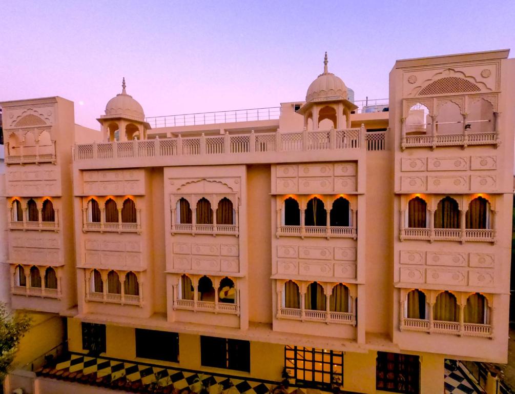un edificio en la ciudad de Jaipur en The Taj Vista - Agra en Agra