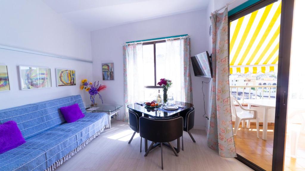 Część wypoczynkowa w obiekcie Duplex two bedroom apartment Los Cristianos Parque Margarita