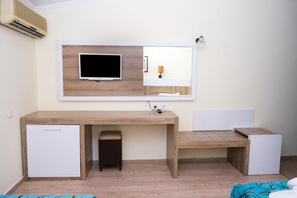 Kuchyň nebo kuchyňský kout v ubytování Beldibi Beach Hotel