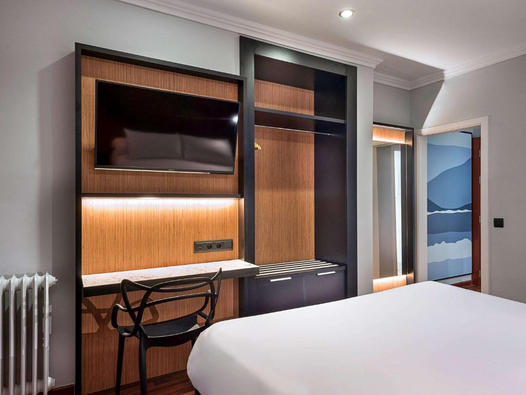 Postel nebo postele na pokoji v ubytování Ibis Styles Figueres Ronda