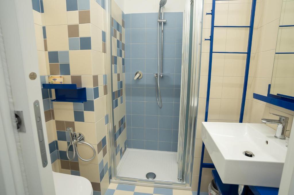 Koupelna v ubytování EDEN CONERO Camere Numana Centro