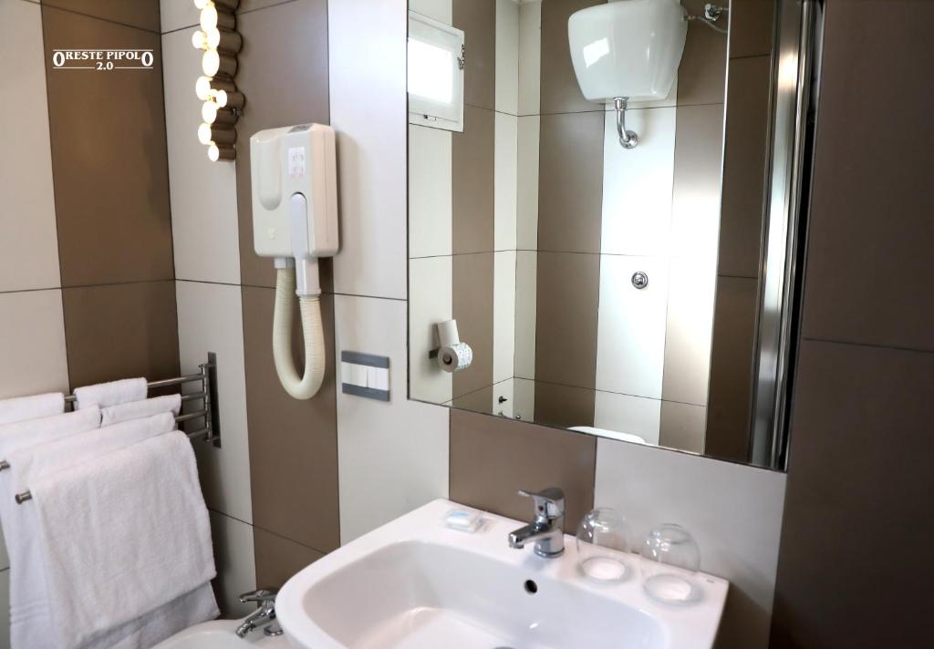 Koupelna v ubytování Up Hotel
