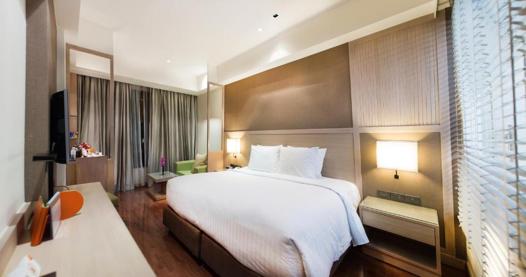 Signature Pattaya - Superior Double Or Twin Room With Pool View