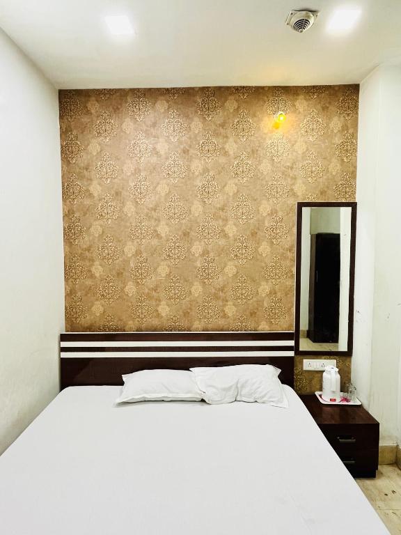 Postel nebo postele na pokoji v ubytování Hotel Airlines
