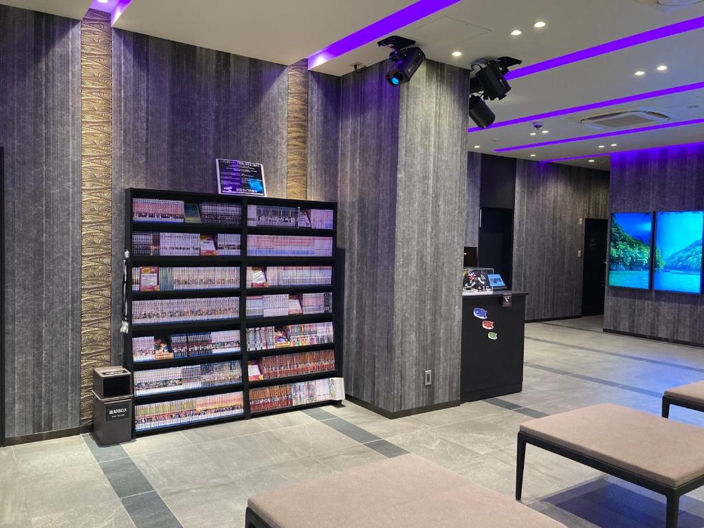TV a/nebo společenská místnost v ubytování Henn na Hotel Premier Kyoto Eki Hachijoguchimae