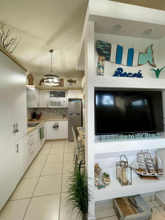 Kuchyň nebo kuchyňský kout v ubytování Atlantic Wave Villa